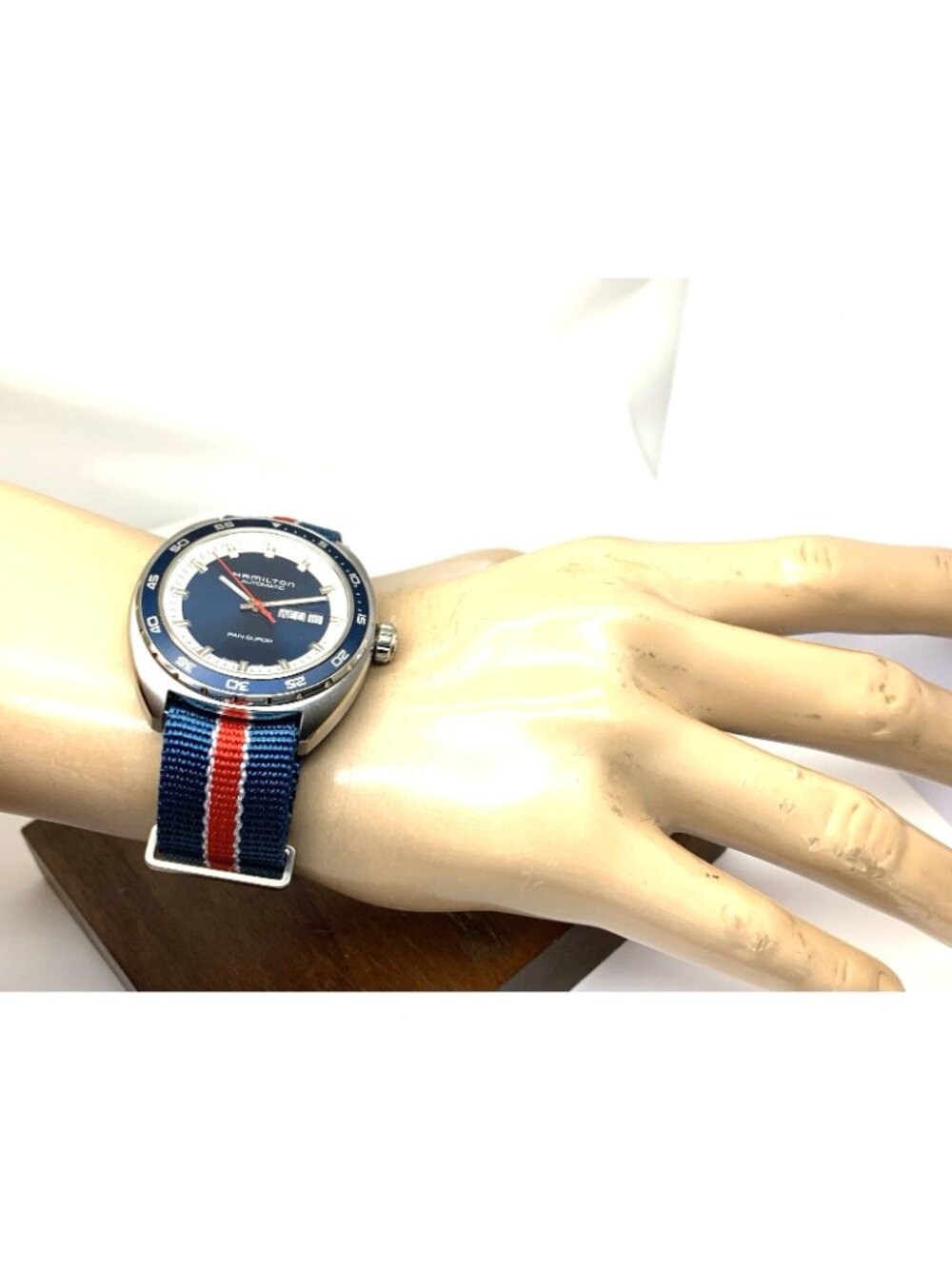 Hamilton Men's Watch H354050 Pan Europ Swiss Automatic Blue Dial Nylon Band 43mm - Picture 4 of 14